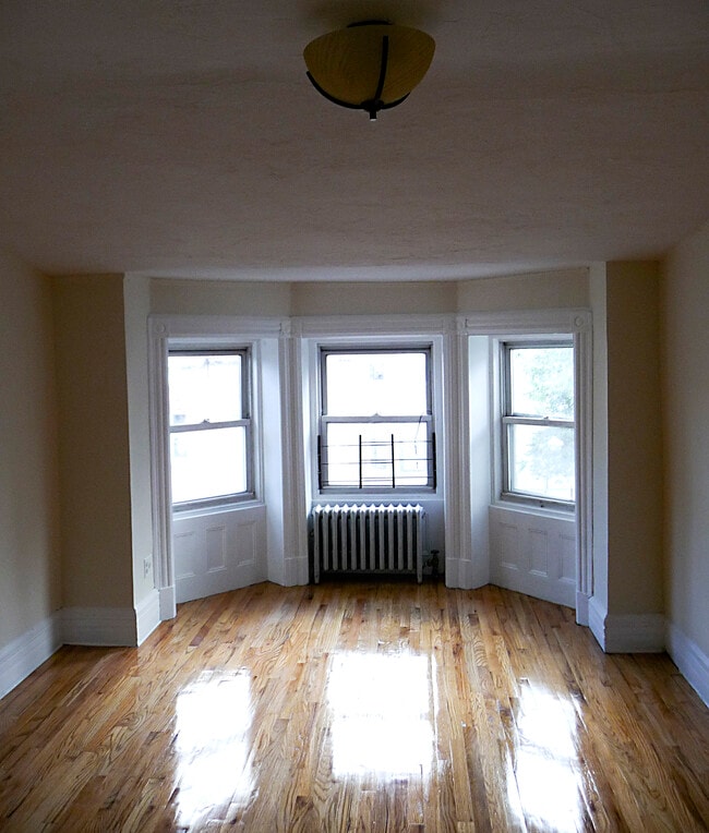 Building Photo - 13 Revere Pl