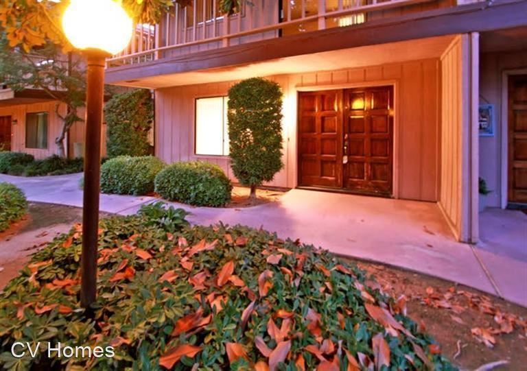 Primary Photo - 3 br, 2.5 bath House - 539 W. Parlier Ave. #4
