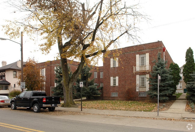 Building Photo - 1157 Bryden Rd