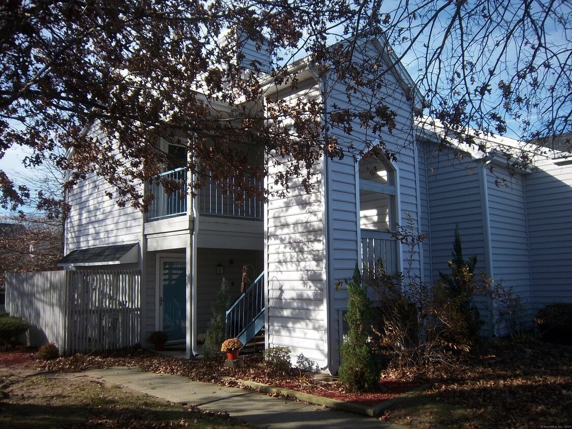 Primary Photo - 110 Leafwood Ln