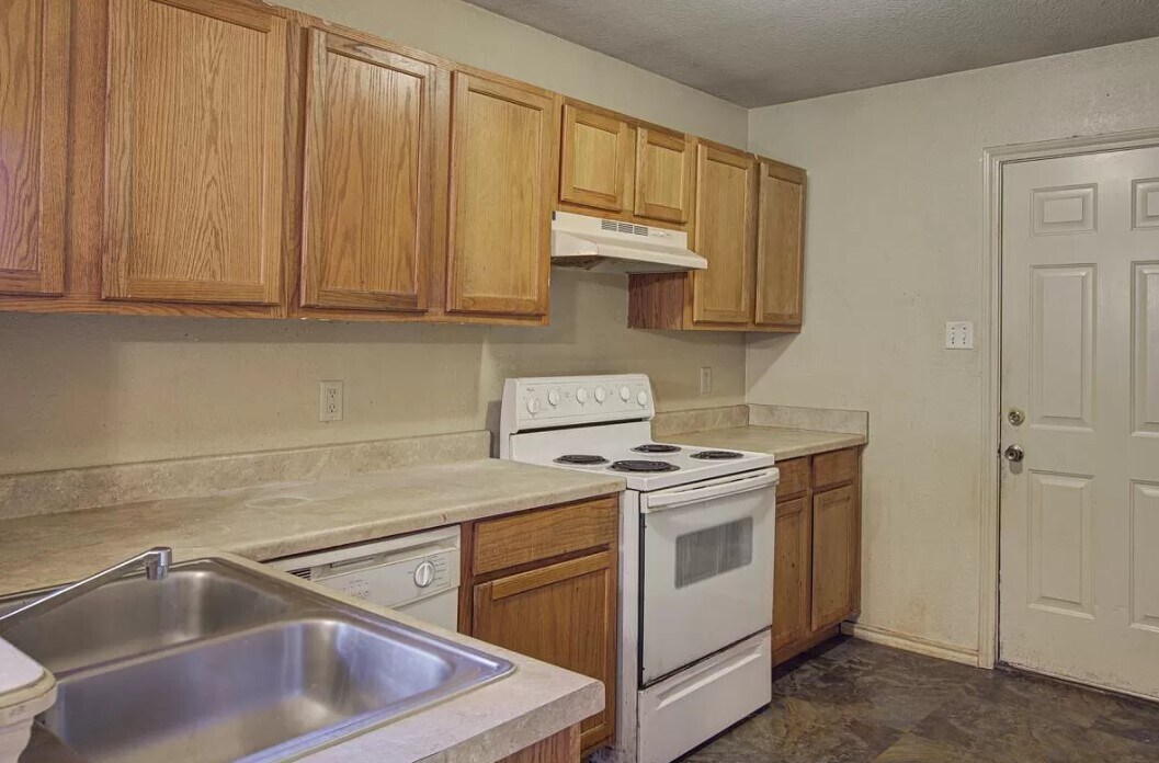 10241 Peterson Rd, Tyler, TX 75708 House for Rent in Tyler, TX