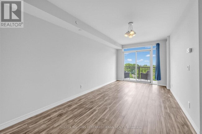 Building Photo - 3563 Lake Shore Blvd W