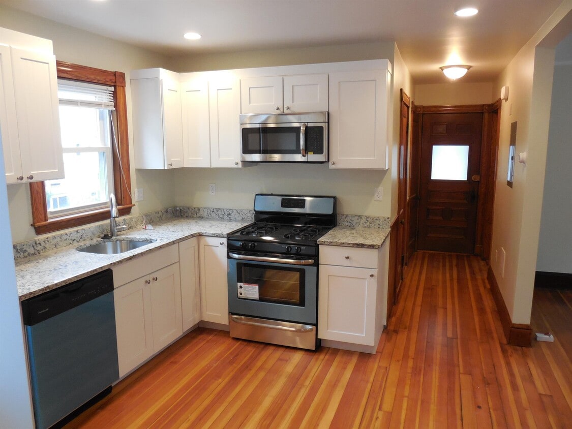 Primary Photo - 30 Ardale St