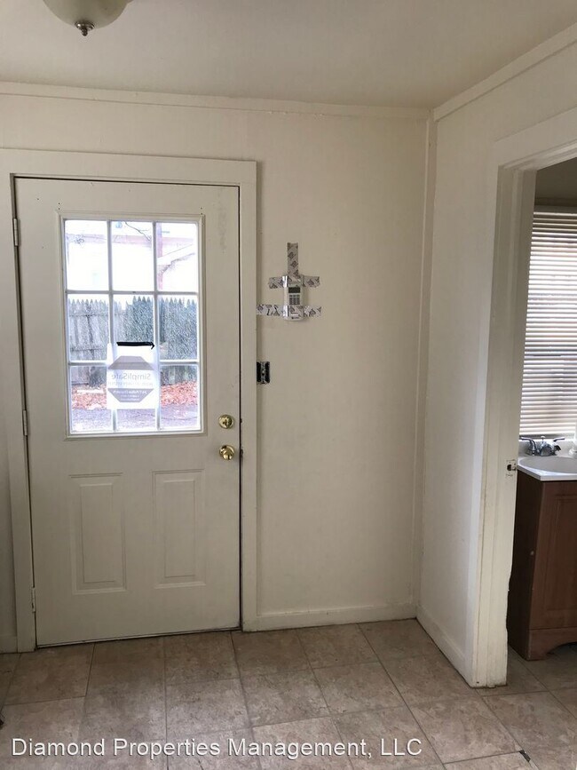 Building Photo - 3 br, 2 bath House - 49 1/2 Atwater Street