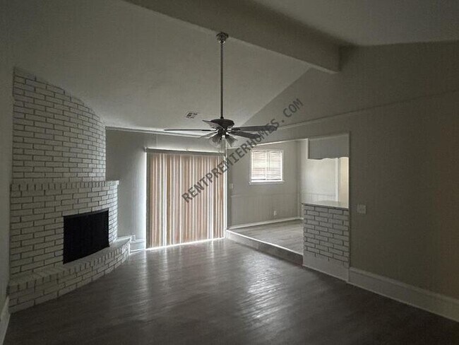 Foto del edificio - 7014 E 47th St