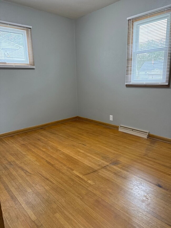 Building Photo - 543 Mildred Ave