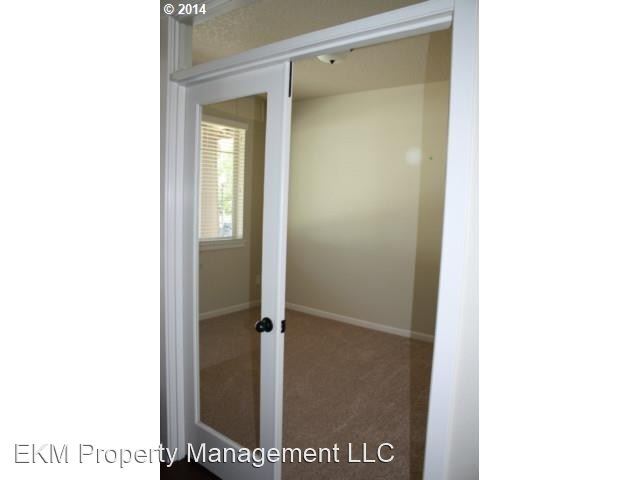Foto del edificio - 4 br, 2.5 bath House - 2226 NE 38th Avenue