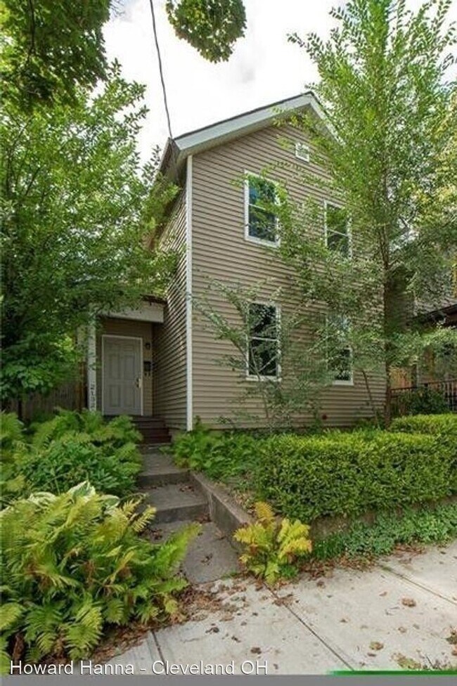 Building Photo - 2 br, 2 bath House - 2132 W. 41st Street