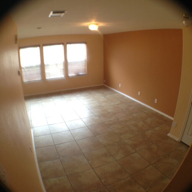 Foto del edificio - 6614 Buckhorn Cliff