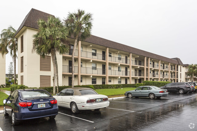 Building Photo - Gulf Winds East