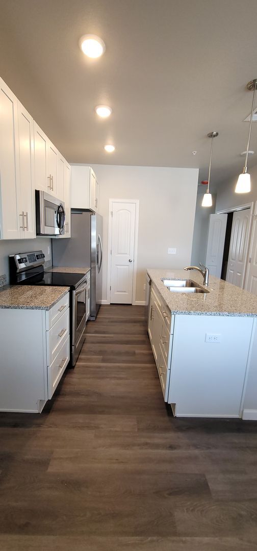 Building Photo - 1611 Richard Martin Dr