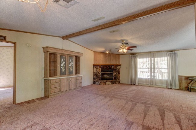 Building Photo - 856 Wildflower Dr