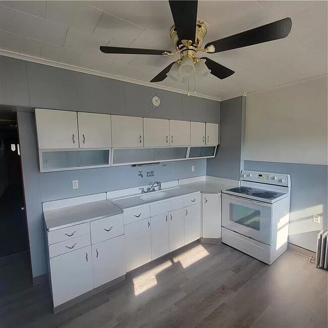 Foto del edificio - 3 bed 1 bath