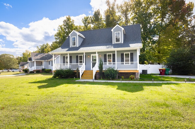 Building Photo - 2446 Gracie White Cir