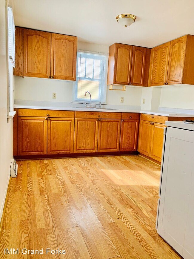 Building Photo - 3 br, 2 bath House - 2211 9th Avenue N.