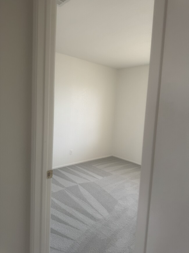 Building Photo - 37916 San Carlos Way