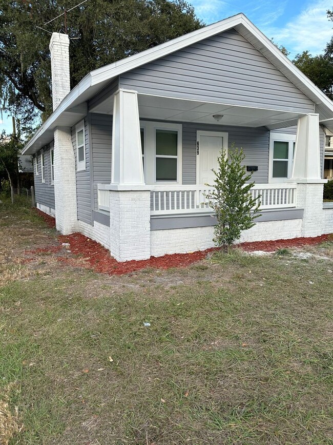 Building Photo - Charming Renovated Cottage Home -North Jac...