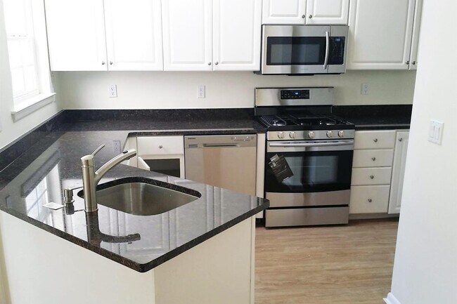 Foto del edificio - 1310 Grandview Ct