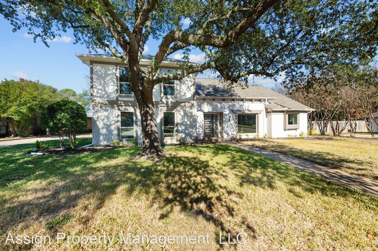 5 br, 3.5 bath House 207 Fresh Meadow Dr House Rental in Trophy