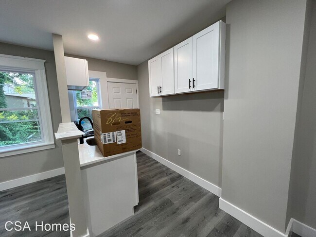 Foto del edificio - 3 br, 1 bath House - 2931 Carman Street