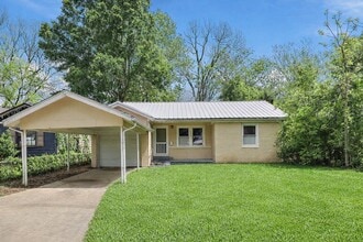 Building Photo - 946 Milam St