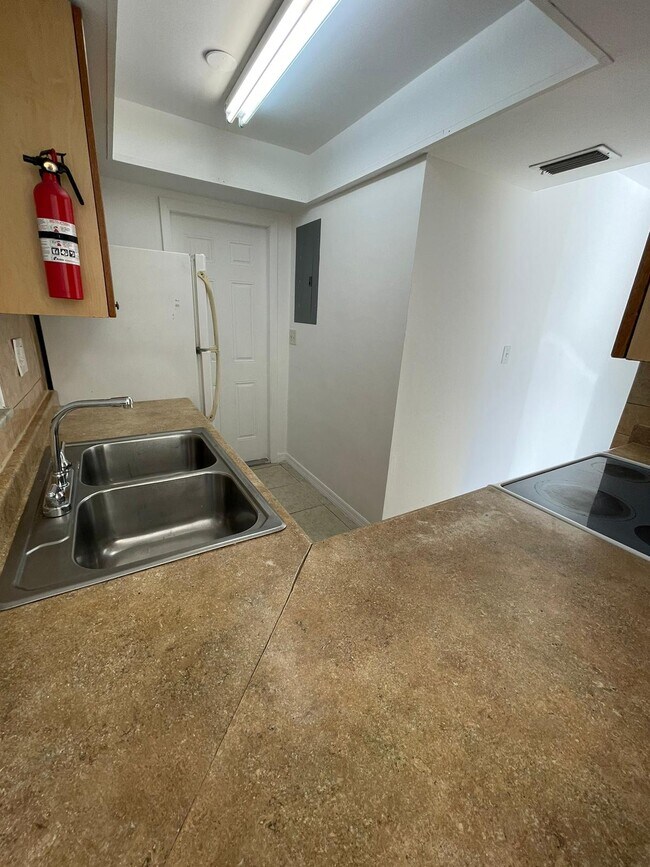 Foto del edificio - 7801 SW 10th St