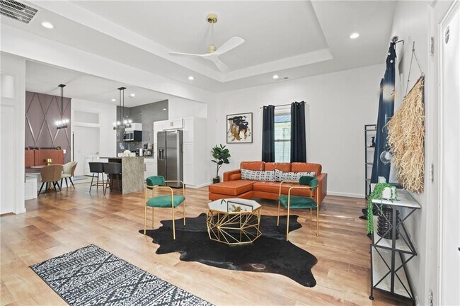 Foto del edificio - 705 S Grand Ave NW