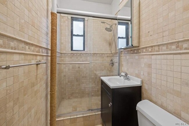 Building Photo - 21-06 35th St