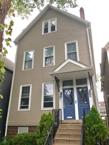 Foto principal - 2640 N Burling St