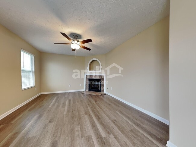 Building Photo - 5140 Jessica Suzanne Dr