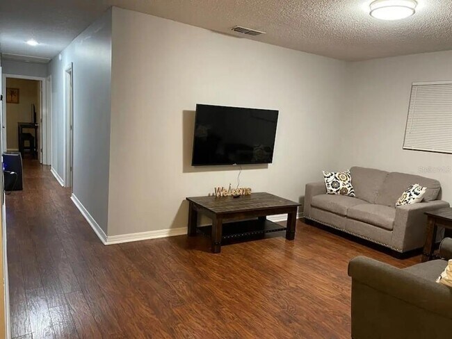 Foto del edificio - 23084 NW 184th Rd