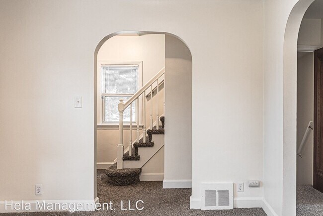 Building Photo - 3 br, 1 bath House - 1079 Chandler Ave.