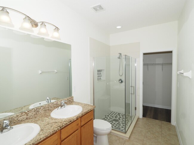 Foto del edificio - 8140 Enclave Way