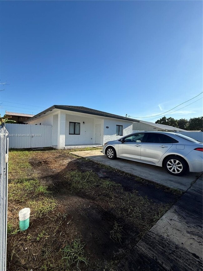 Building Photo - 3337 NW 53rd St
