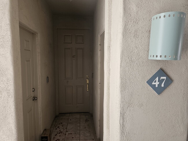 Foto del edificio - 7520 E Earll Dr