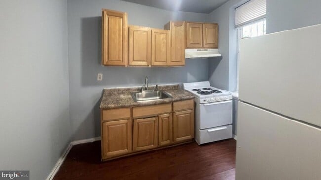 Photo - 1235 W Hazzard St Townhome