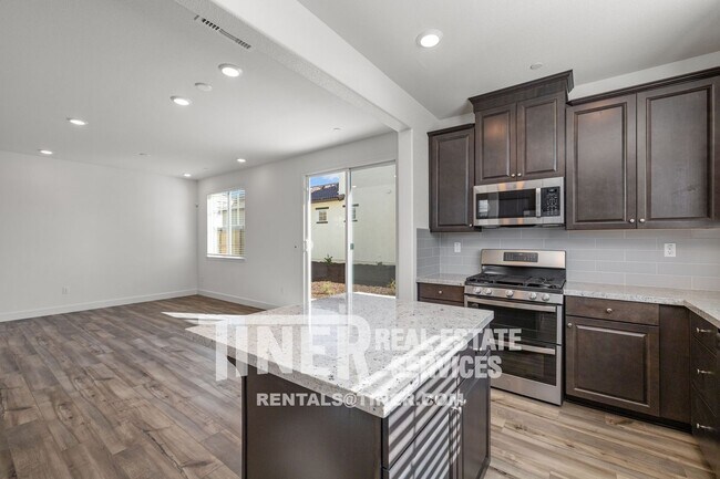 Building Photo - 7941 Titan Dr