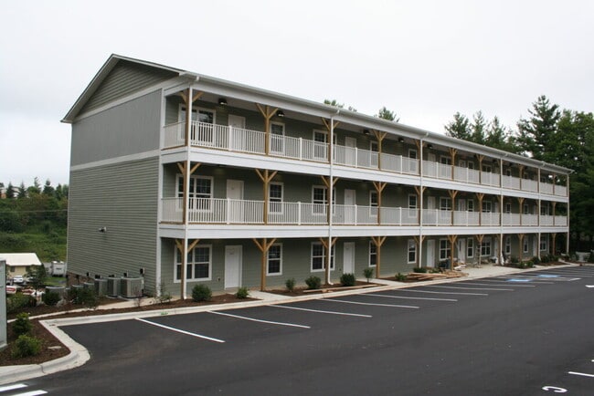 Building Photo - Briarcliff Condominiums