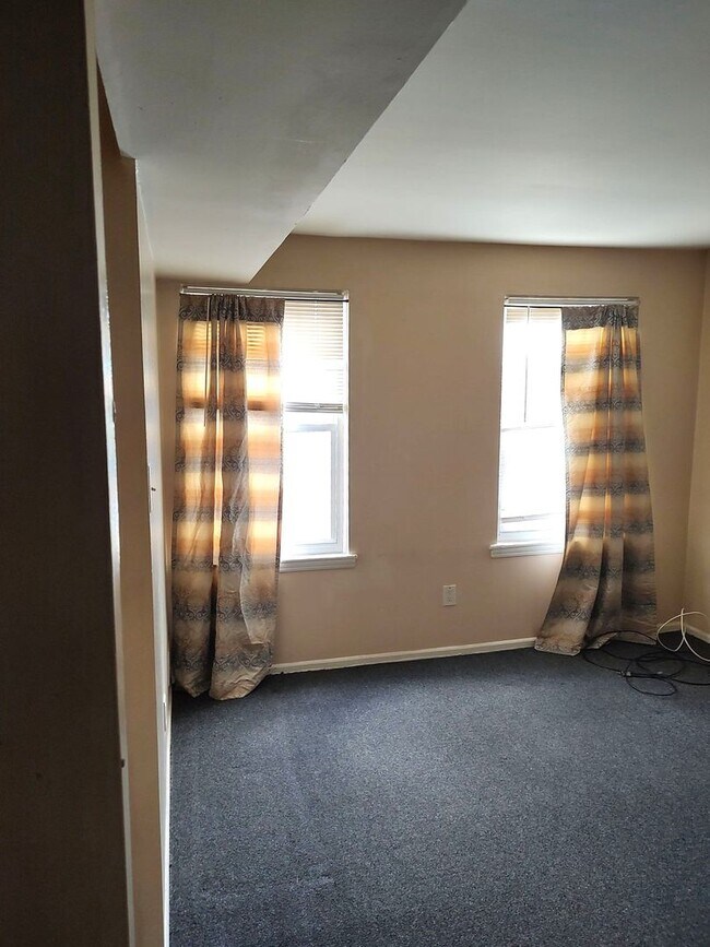 Foto del edificio - 9443 Ashton Rd