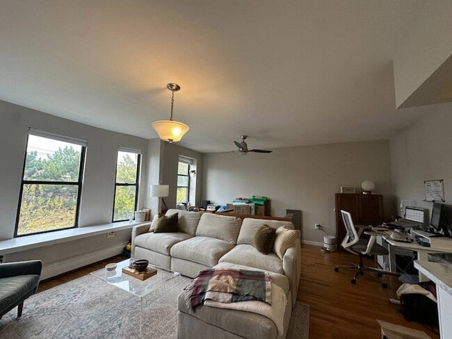 Foto del edificio - 191A Richards St