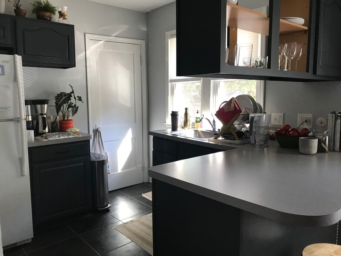 Foto principal - 401 E Cambourne St