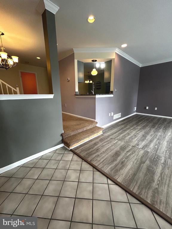 Building Photo - 1410 Stratford Ct