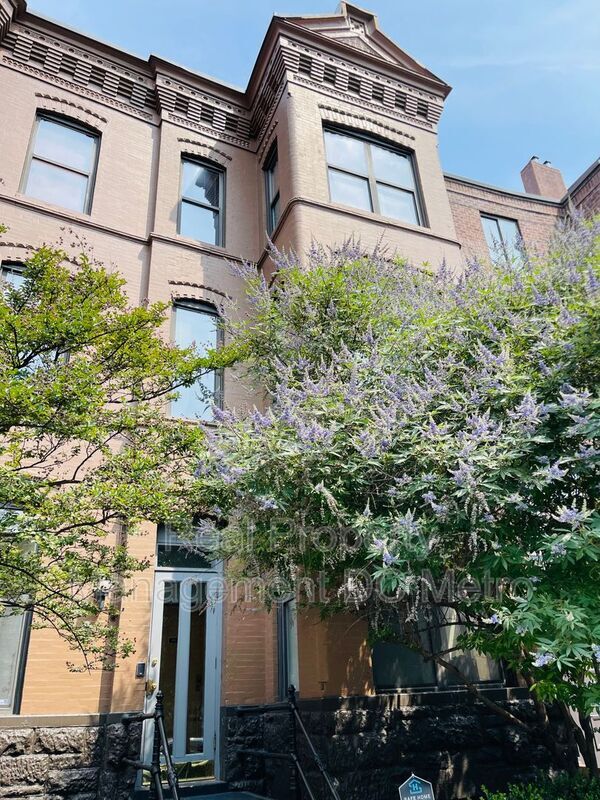 Building Photo - 3 Washington Cir NW