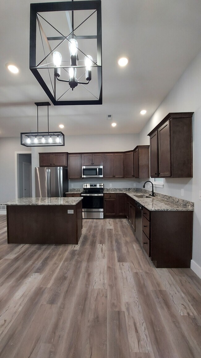 Building Photo - 1730 Sierra