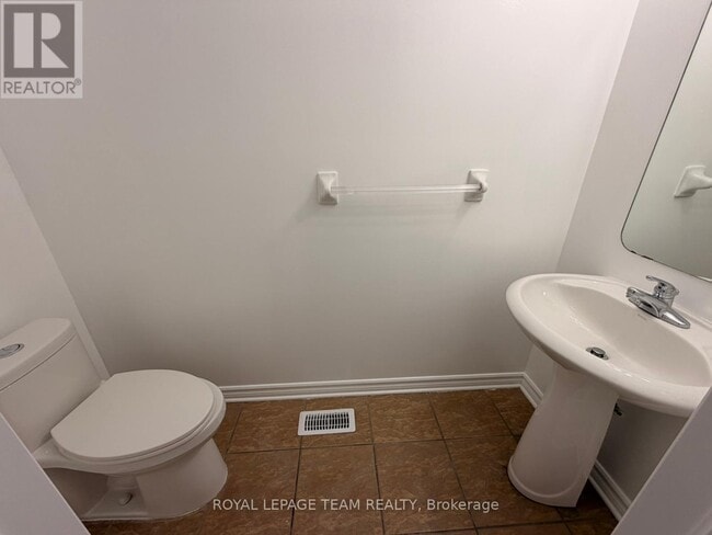 Photo du bâtiment - 21 Cresthaven Dr