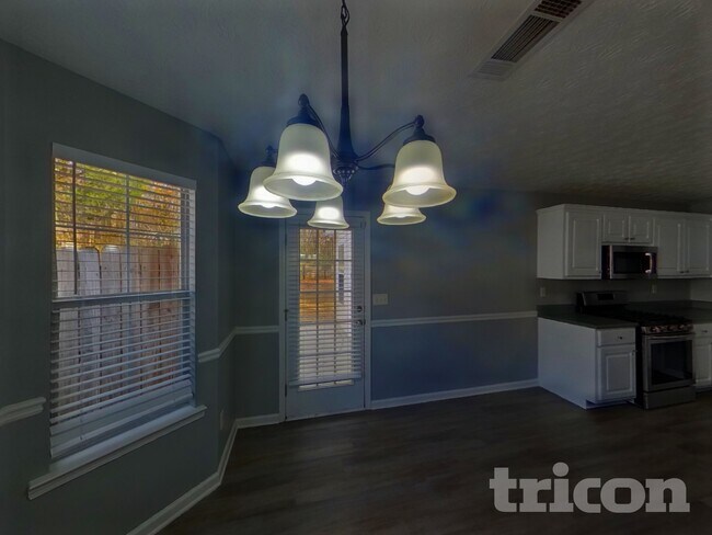 Foto del edificio - 210 Pebble Creek Dr