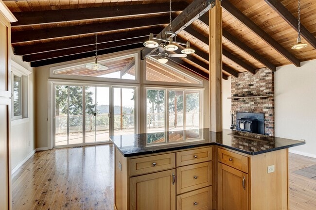 Building Photo - Beautiful Home in Polnell Shores