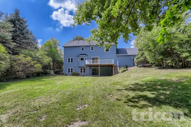 Foto del edificio - 4520 Juneau Ln N