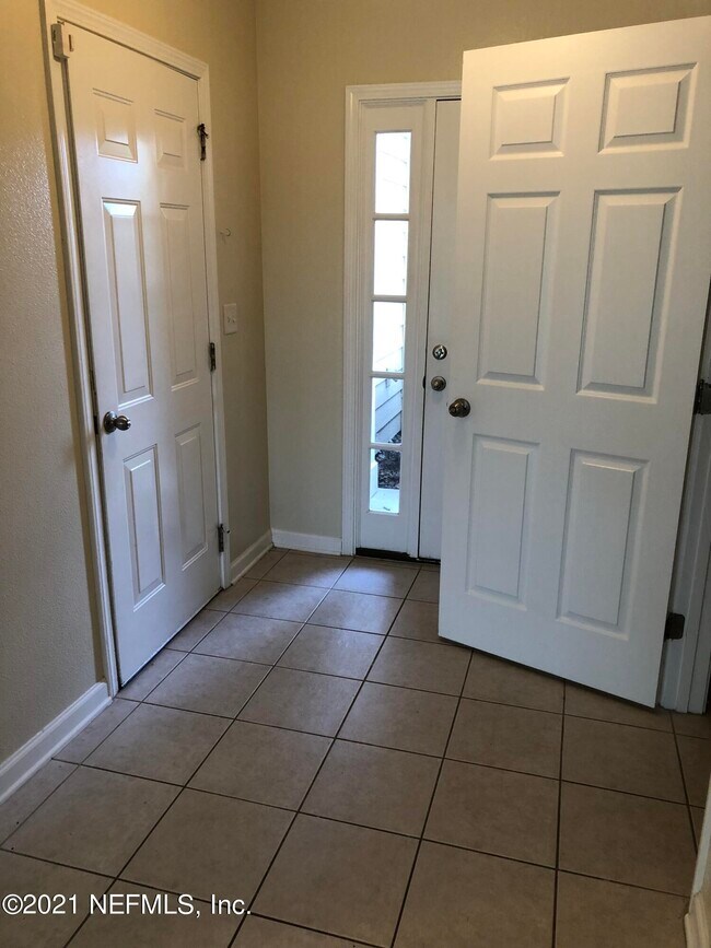 Building Photo - 7126 Stonelion Cir