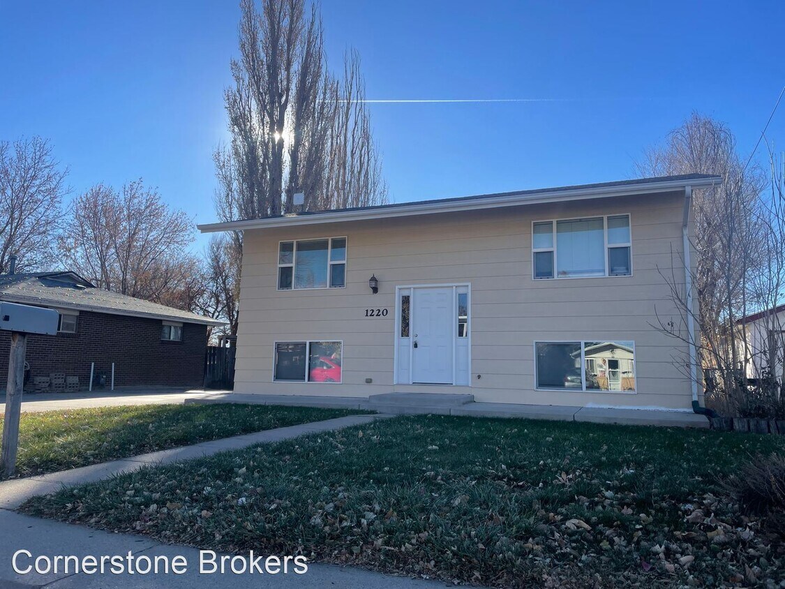 Primary Photo - 4 br, 2 bath House - 1220 Edmunds St.